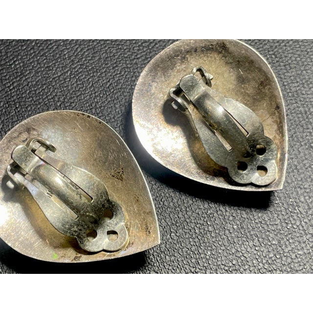 Mid 20th Century Mid 20th Century Pair of Native American Zuni Pueblo Artist Beon Wallace Multi-Stone Mosaic Inlay Earrings For Sale - Image 5 of 5