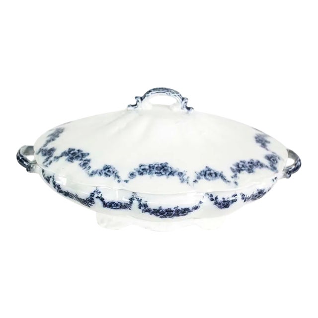 Late 20th Century English Traditional John Maddock Royal Vitreous Heumann Covered Casserole - Made in England For Sale