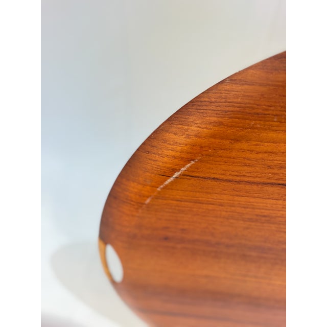 Vintage Danish Modern Round Teak Serving Tray With Cutout Handles, Marked Fh Denmark For Sale - Image 9 of 13