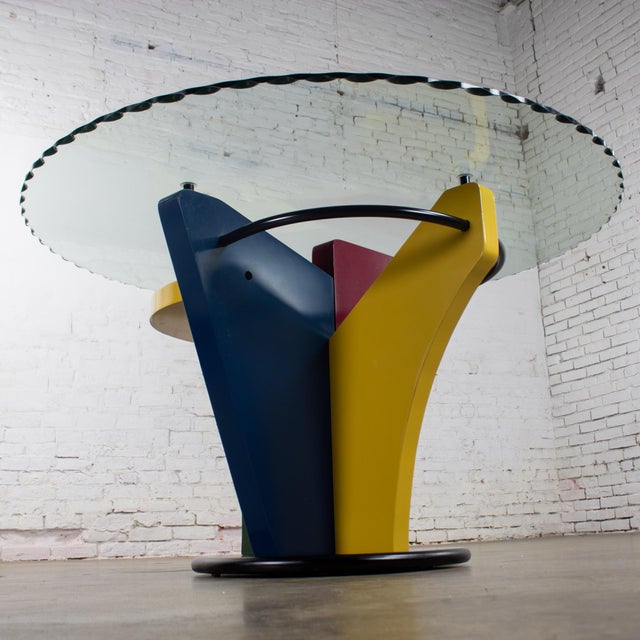 Late 20th Century Postmodern Dining Table Geometrical Pedestal Base & Round Scalloped Glass Top Style of Memphis Group For Sale - Image 10 of 18