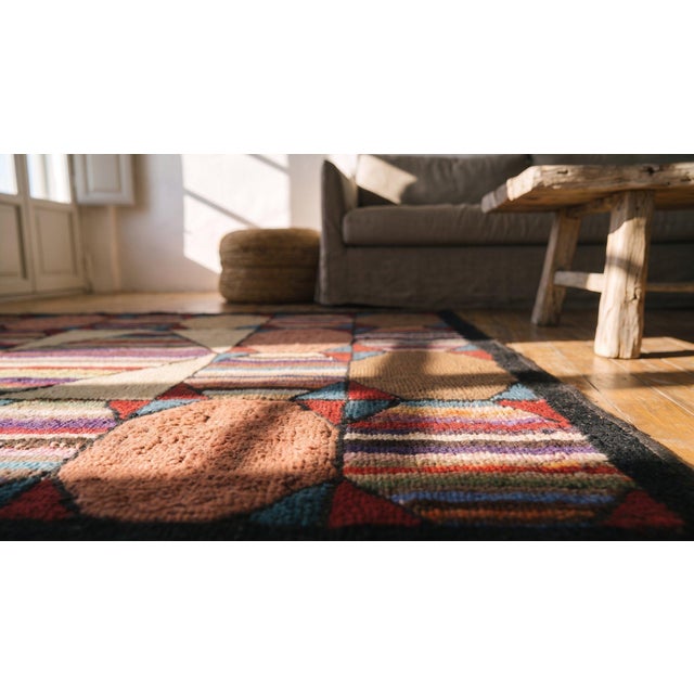 Captivating Geometric Pattern Multicolored Small Scatter Antique American Hooked Rug For Sale In New York - Image 6 of 7
