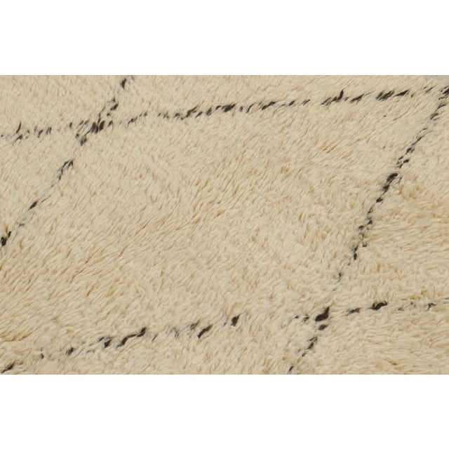1950s Vintage Moroccan Style Rug in White With Brown Geometric Patterns, From Rug & Kilim For Sale - Image 5 of 9