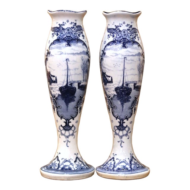 Pair of Early 20th Century Dutch Delft Blue and White Faience Bud Vases For Sale
