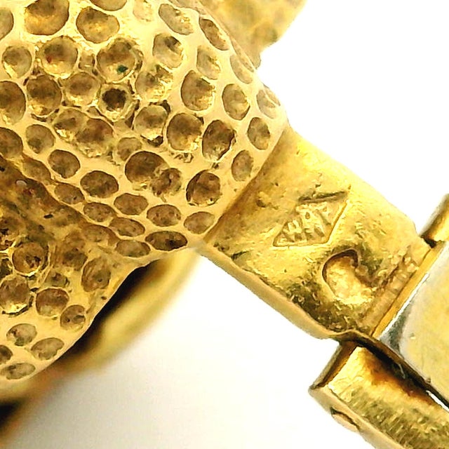 Vintage 18k Gold Sculptural Brutalist Clip-on Earrings, A Pair For Sale - Image 15 of 16