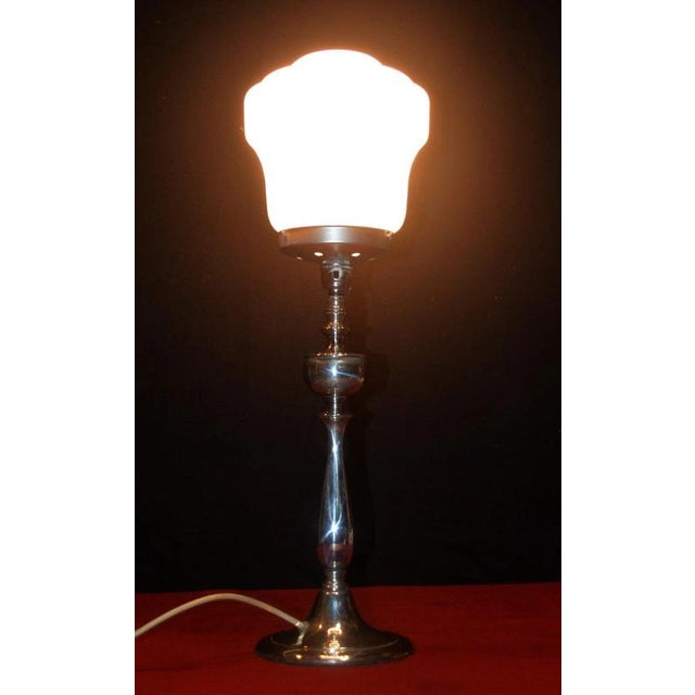 English Art Deco Silver-Plated and Opaline Glass Table Lamp, 1920 For Sale - Image 4 of 15