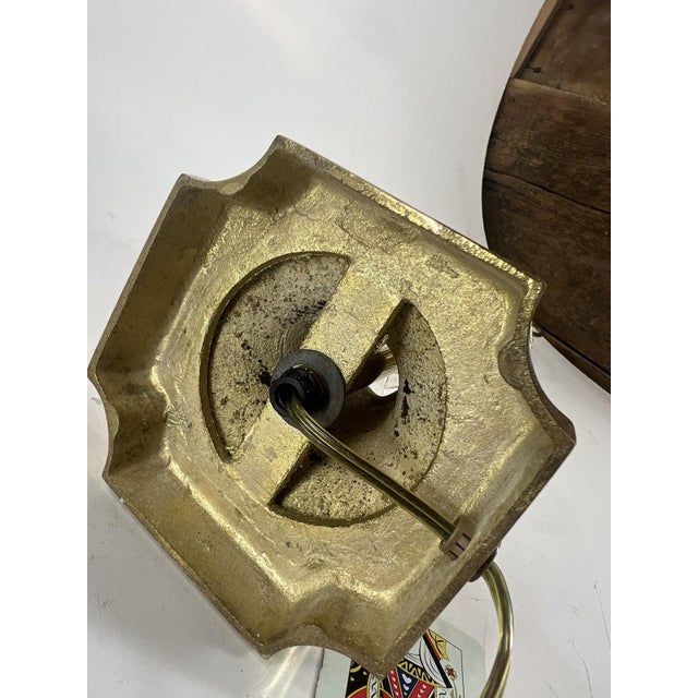 Neoclassical Late 20th Century Table Lamp Traditional Neoclassical Brass and Hand Cut-Glass Vantage For Sale - Image 3 of 13