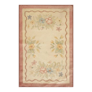 1920s Ivory Floral Folk Art Antique American Hooked Rug 2' 7'' X4' 0'' Handknotted Wool Carpet For Sale