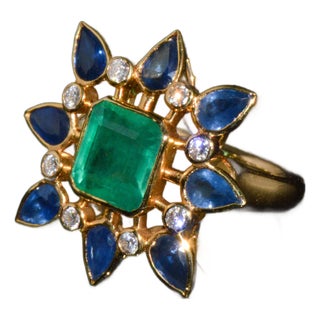 Late 20th Century Gia Certified 8.20Cts Emerald Sapphire & Diamond 18k Gold Cocktail Ring, Size 6.75 For Sale