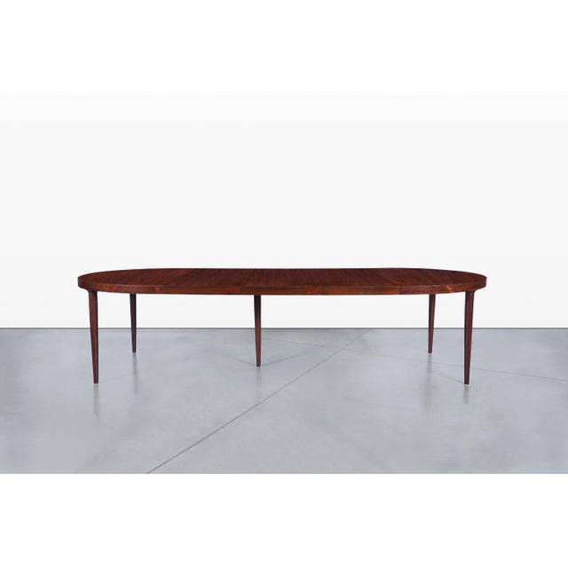 1960s Danish Modern Expanding Rosewood Dining Table by Harry Ostergaard for Moreddi For Sale - Image 5 of 15