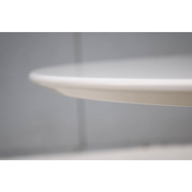 Mid-Century Modern Eero Saarinen Style 42" Oval White Tulip Coffee Table For Sale - Image 17 of 18