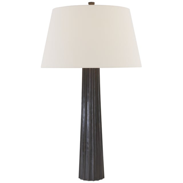Traditional Chapman & Myers by Visual Comfort Signature Fluted Spire Large Table Lamp in Aged Iron with Linen Shade For Sale - Image 3 of 3