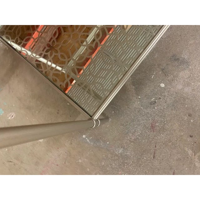 Caracole Modern Clover Leaf Two-Tier Side Table in Silver Glass & Mirror For Sale In Greensboro - Image 6 of 10