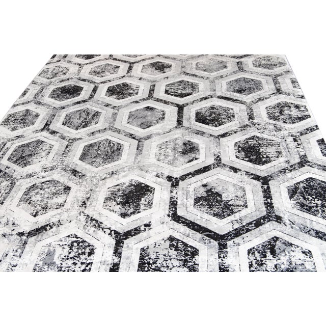 21st Century Modern Wool and Silk Rug For Sale - Image 9 of 13