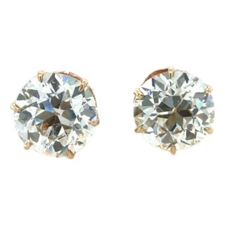 Late 19th Century Pair of Victorian 2.80 Carat Old European Cut Diamond Stud Earrings For Sale