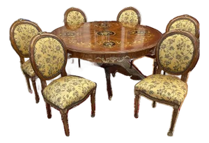 Italian Round Table Setting