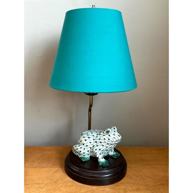 Off-white Vintage Ceramic Frog Table Lamp For Sale - Image 8 of 12