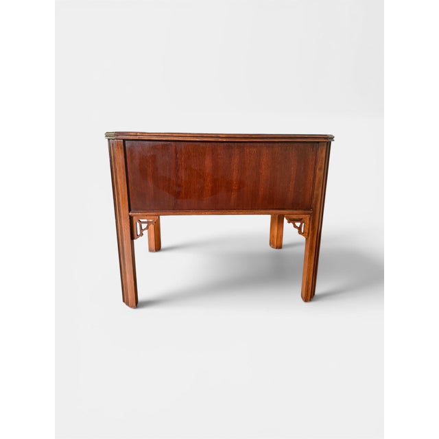 1980s 1982 Vintage Lane Altavista Chinese Chippendale Banded Mahogany Side Table For Sale - Image 5 of 9