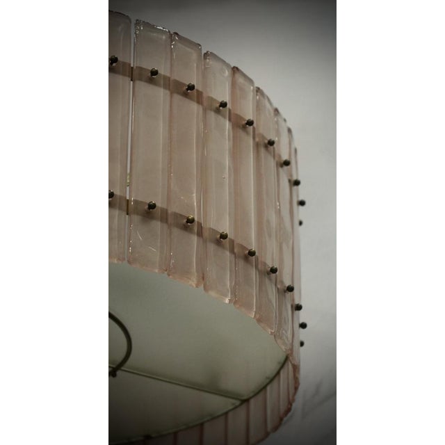 Mid-Century Modern Round Pink Murano Glass and Brass Chandelier, 2000s For Sale - Image 3 of 9
