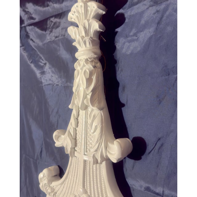 Vintage Palm Beach Regency Gloss White French Rococo Revival Wall Mirror in Gampel-Stoll Style - Newly Painted For Sale - Image 12 of 12