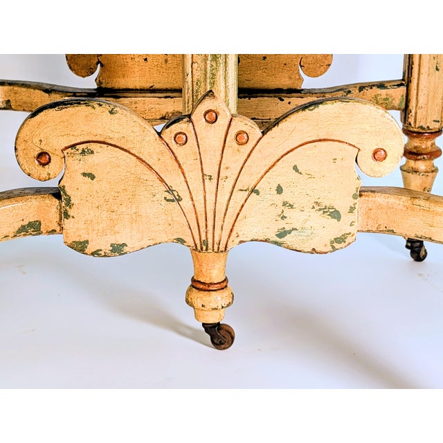 Late 19th Century Spectacular Late Victorian Quarter-Sawn Oak Extension Dining Table (3 Original Leaves) For Sale - Image 5 of 10