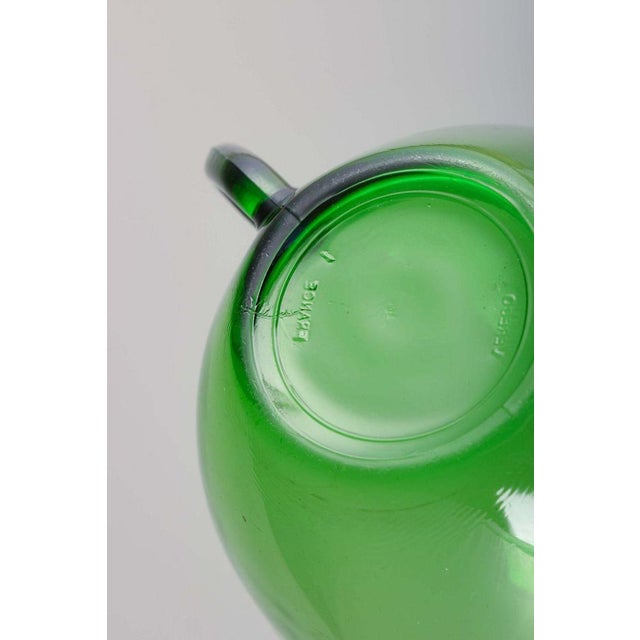 Green Glass Tea Cups with Matching Saucers from Vereco, 1980s, Set of 10 For Sale - Image 4 of 6