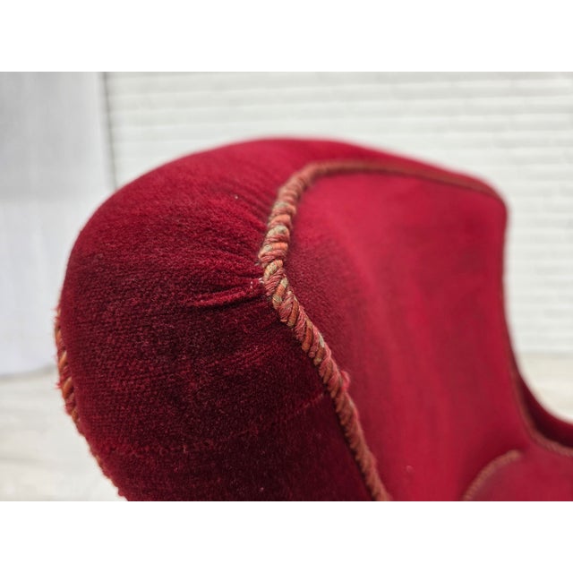 1950s Danish Cocktail Lounge Chair in Cherry-Red Furniture Velour, 1950s For Sale - Image 5 of 17