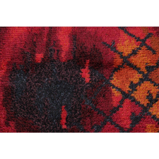 Rug & Kilim Vintage Swedish Rya Rug With Crimson and Orange Abstract Pattern - Rug & Kilim For Sale - Image 4 of 9