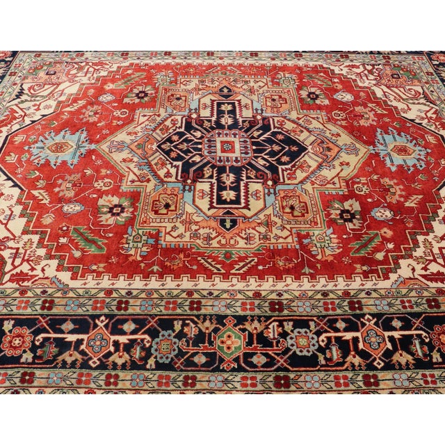 Large Hand-Knotted Heriz-Serapi Design 11'4 X 14'7 For Sale - Image 10 of 13