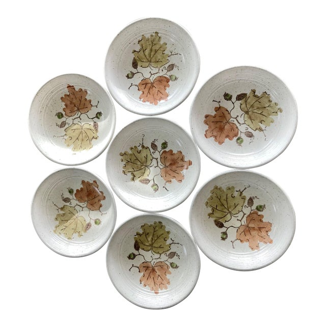 Circa 1959 Metlox PoppyTrail Woodland Gold Stoneware Coupe Bowls – Set of 7 For Sale