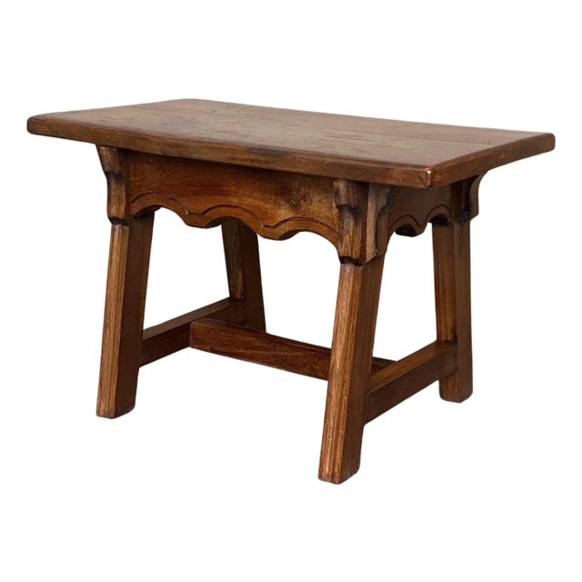Mid 19th Century Spanish Baroque Side Table with Wood Stretcher and Carved Top in Walnut For Sale