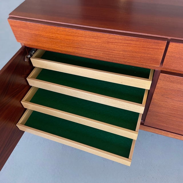 Large Teak FA66 Sideboard by Ib Kofold Larsen for Faarup Møbelfabrik, 1966 For Sale - Image 6 of 11
