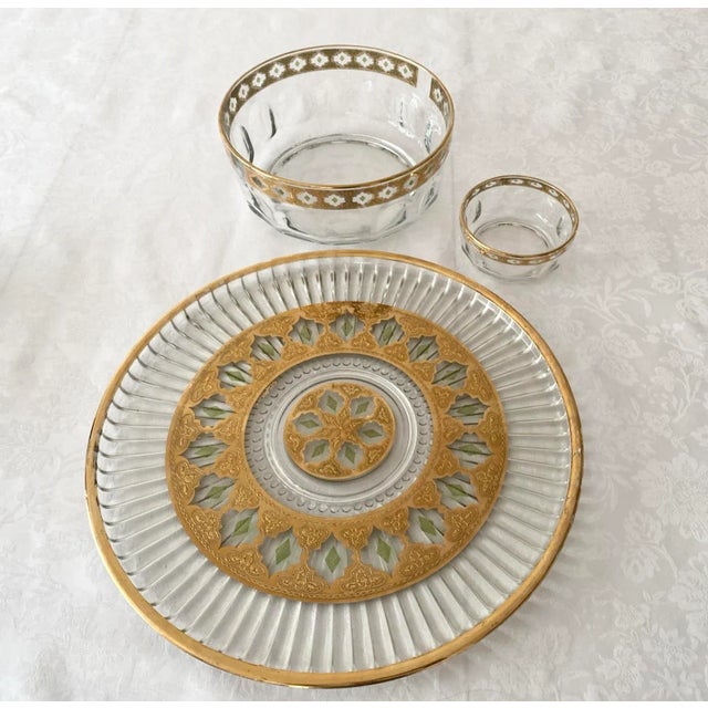 Traditional Mid 20th Century Culver Valencia Gold Filigree With Green Accents Serving Pieces- Set of 3 Excellent Condition For Sale - Image 3 of 12