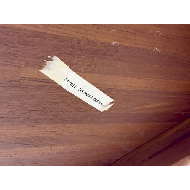 Round Dining Table in Teak, 1970s For Sale - Image 6 of 15