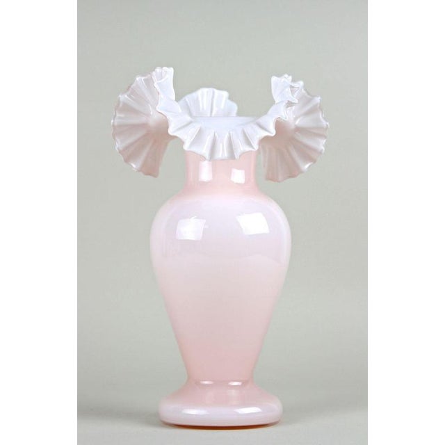 Absolute lovely 20th century pink glass vase with frilly edge coming from the famous early Art Nouveau period in Austria...