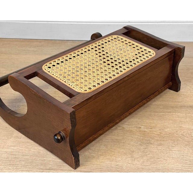 Vintage 1970s Coastal Wicker & Wood Vinyl Record Caddy Magazine Rack For Sale - Image 11 of 11