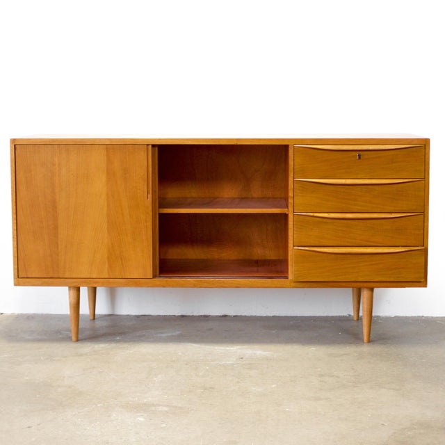 Mid-Century Modern 1950s Deutsche Werkstätten Hellerau Oak Sideboard Designed by Franz Ehrlich For Sale - Image 3 of 17