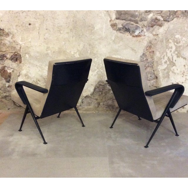 1960s Vintage Lounge Chairs by Friso Kramer for Ahrend De Cirkel, 1960s, Set of 2 For Sale - Image 5 of 12
