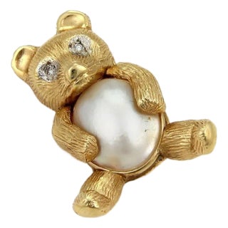Mid 20th Century Diamond Mabe Pearl 14k Yellow Gold Bear Pin Brooch For Sale