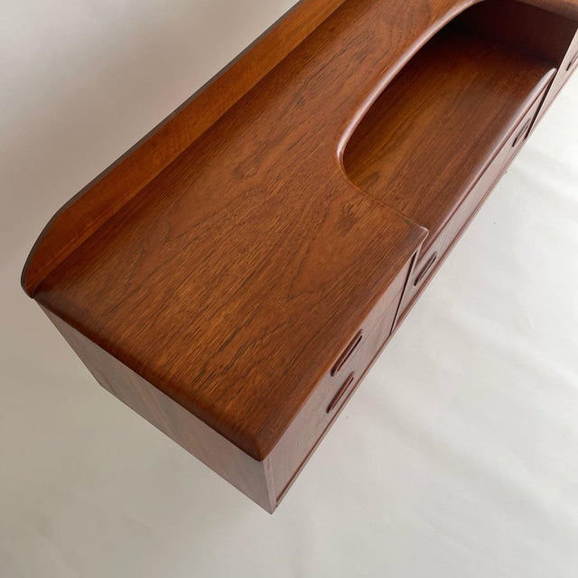 Mid-Century Modern Slimline Sideboard / Dressing Table in Teak Veneer For Sale - Image 9 of 17