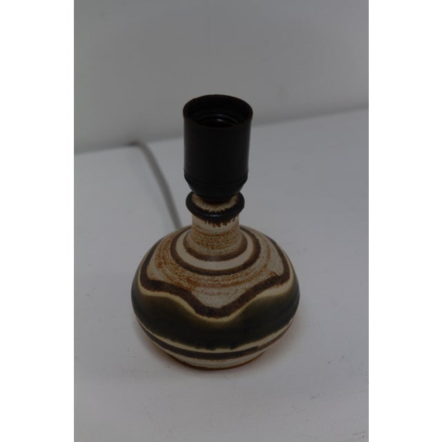 Small Danish Modern Brown Ceramic Table Lamp by Jette Hellerøe, 1960s For Sale - Image 14 of 17