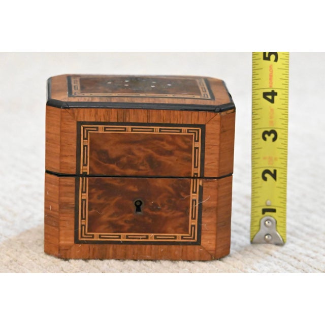 Antique English Burlwood Inlaid Octagonal Tea Caddy Box For Sale - Image 4 of 5