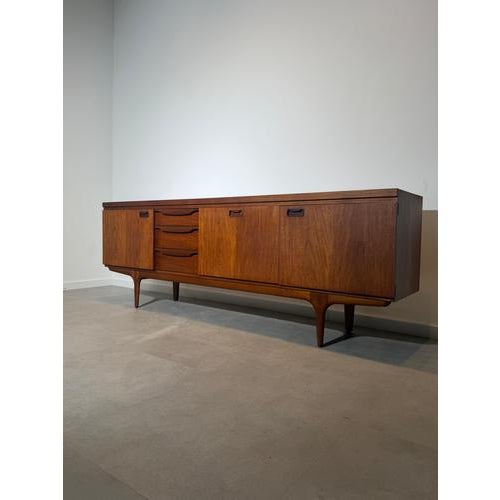 Mid-Century Modern British Teak Sideboard from Greaves & Thomas For Sale - Image 3 of 9