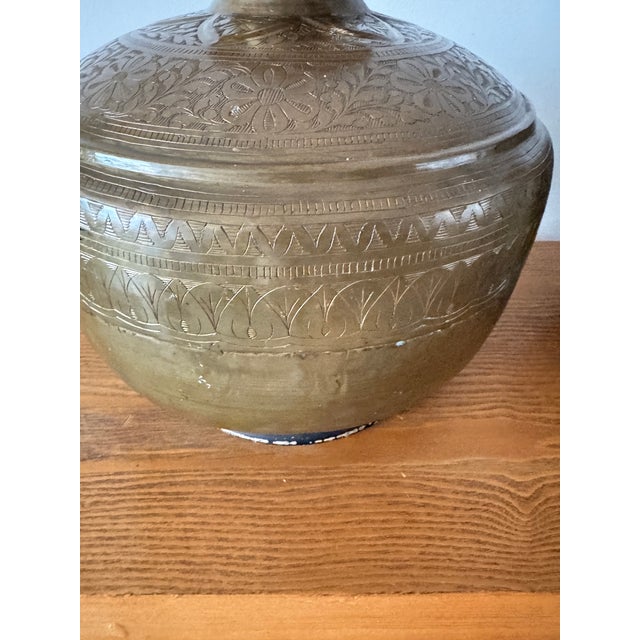 Vintage Hollywood Regency Engraved Brass Urn Table Lamps - a Pair For Sale - Image 9 of 12