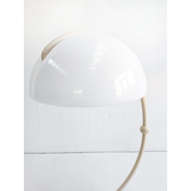 1960s Serpente Floor Lamp by Elio Martinelli for Martinelli Luce, 1960s For Sale - Image 5 of 6