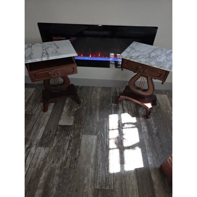 1970s Mahogany Carlton McLendon Furniture Co. Marble Top Side Table For Sale - Image 13 of 16