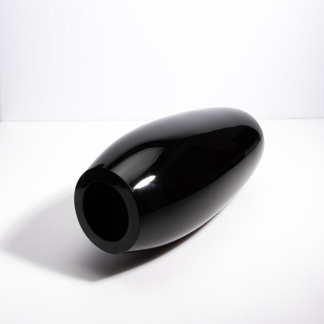 2020s Hand Blown Murano Poker Vase in Onyx Black For Sale - Image 5 of 8