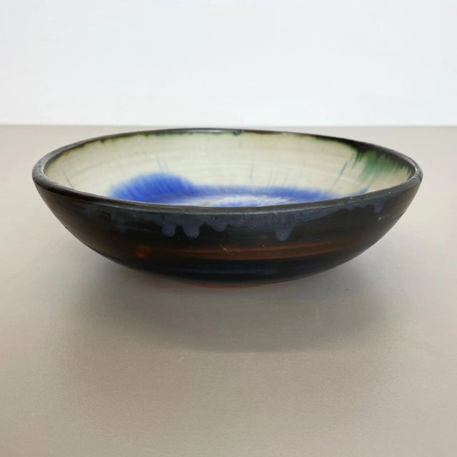Ceramic Studio Pottery Shell Element Bowl from Gerhard Liebenthron, Germany, 1962 For Sale - Image 9 of 17