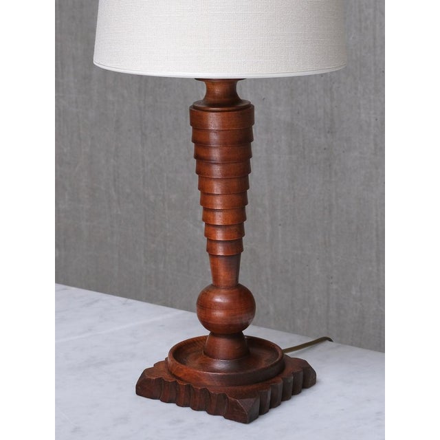 French Art Deco Tall Sculptural Table Lamp in Turned Oak with Ivory Shade, 1920s For Sale - Image 11 of 13