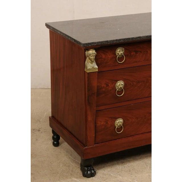 French Early 19th Century French Empire Period Commode With Black Marble Top, Revival Accents, & Paw Feet For Sale - Image 3 of 12