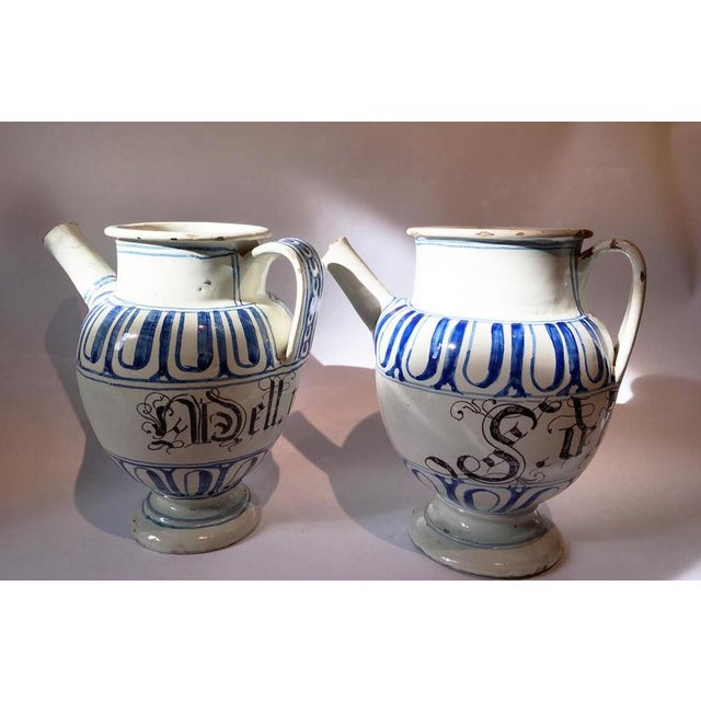 White and Blue Ceramic Pharmacy Carafes, Italy, Mid-18th Century, Set of 2 For Sale - Image 4 of 18